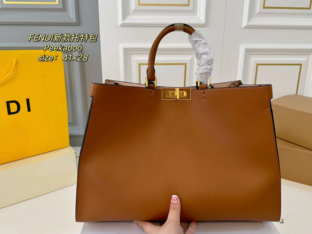 Fashionable and versatile large tote bag💕