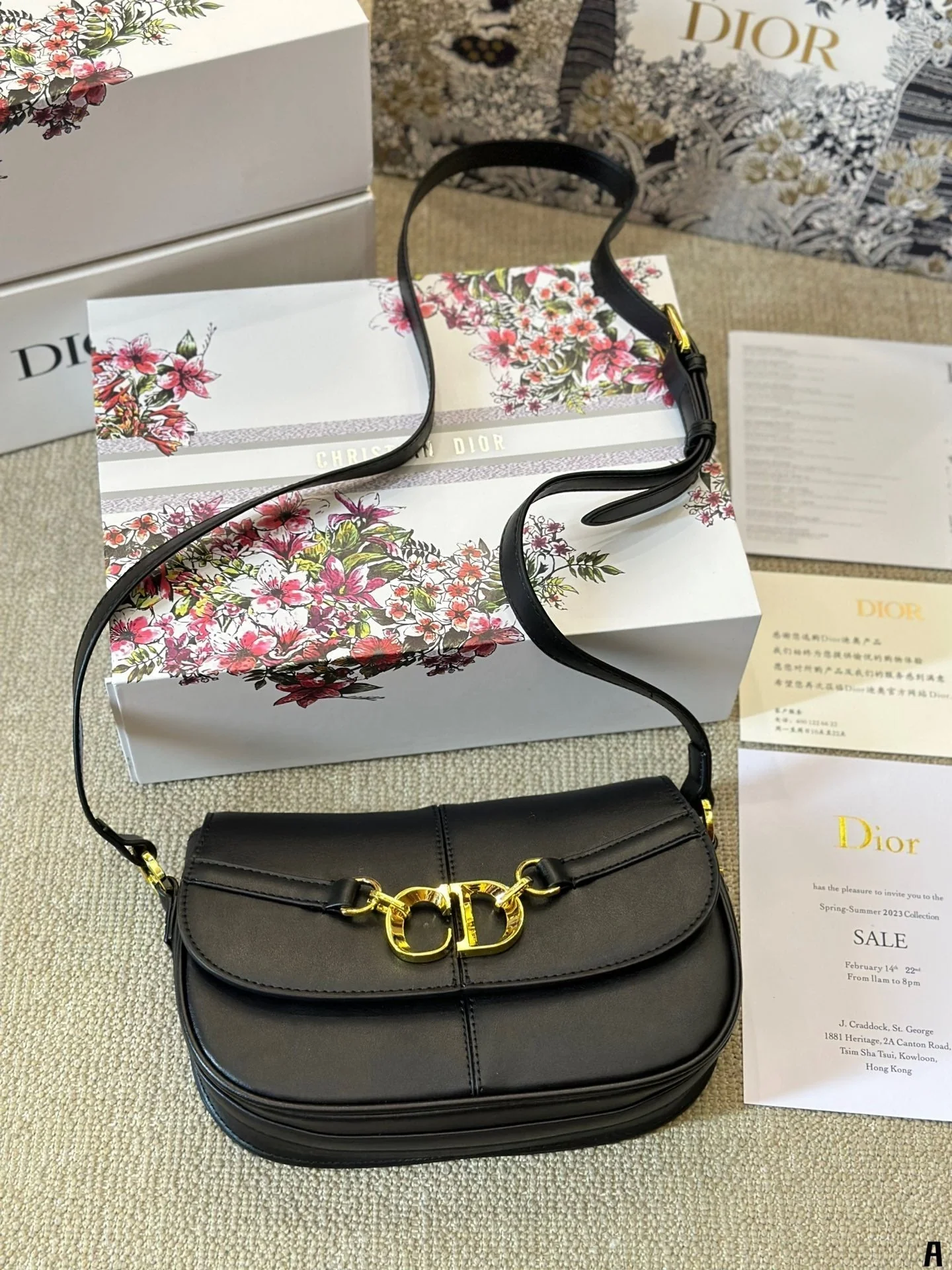 New fashionable Montaigne handbag