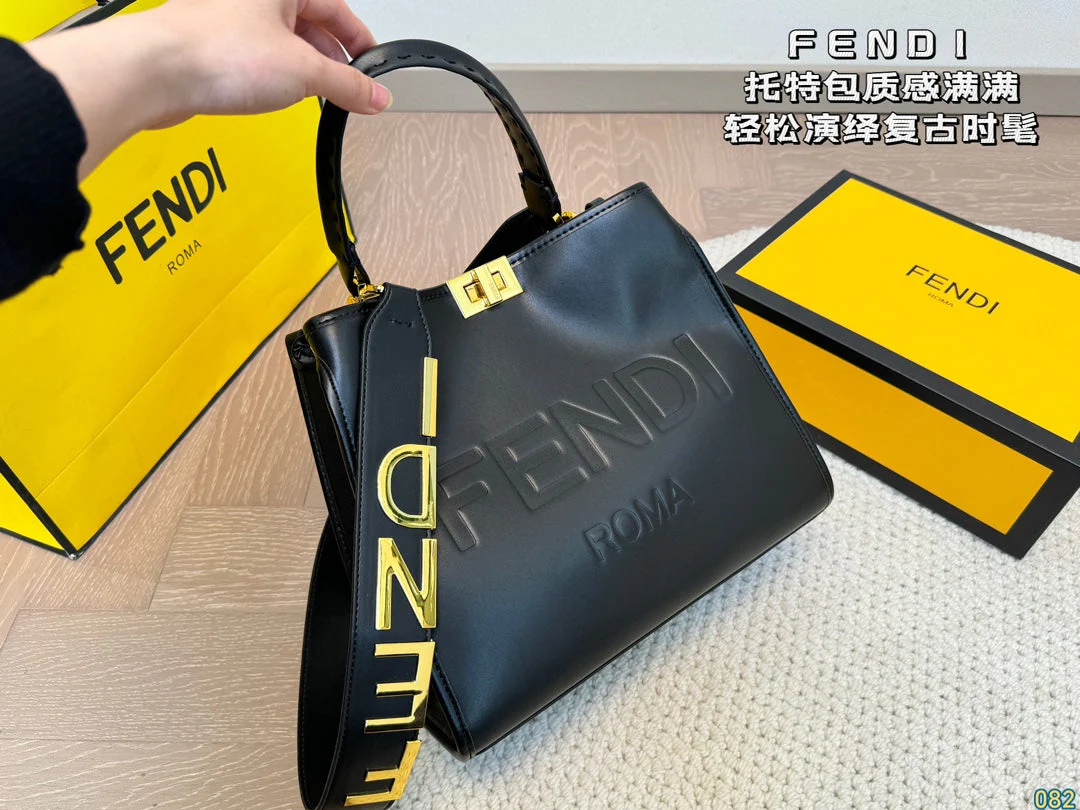 Retro and fashionable all-match tote bag