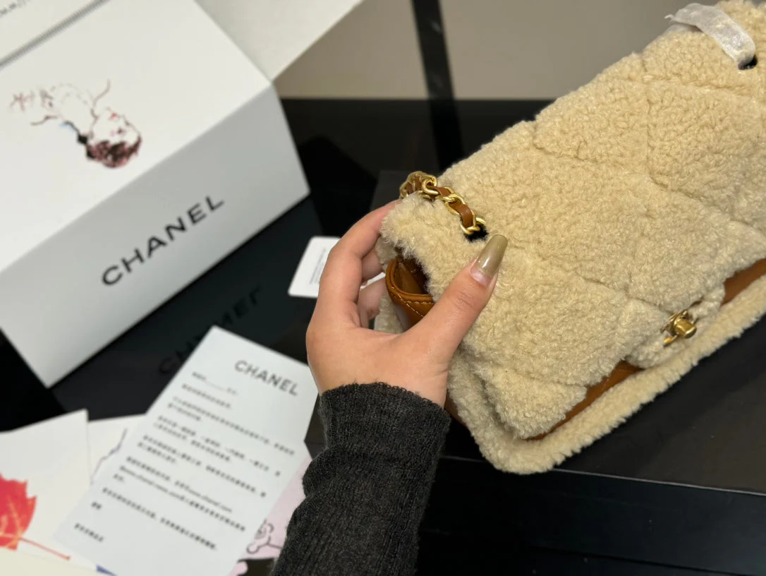 Classic high-end Teddy handbag