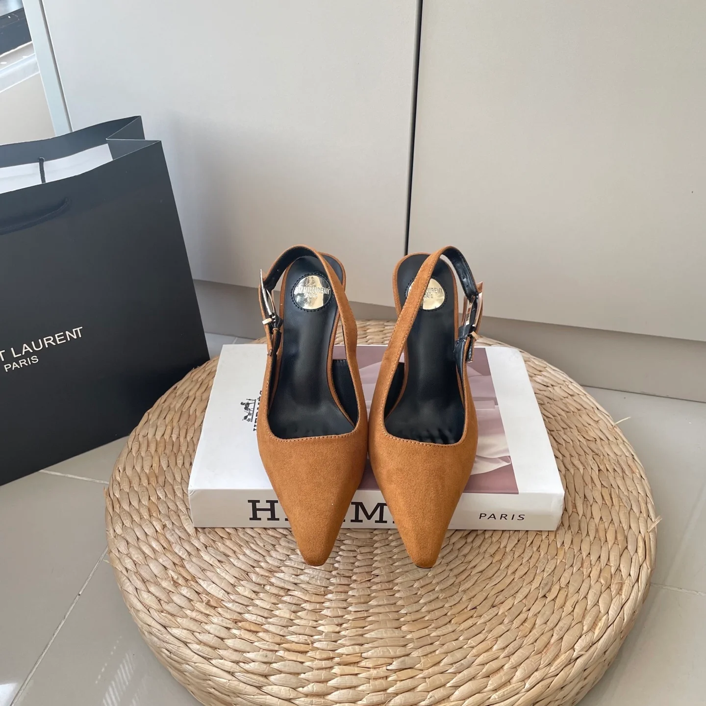 Electroplated sheepskin high heels