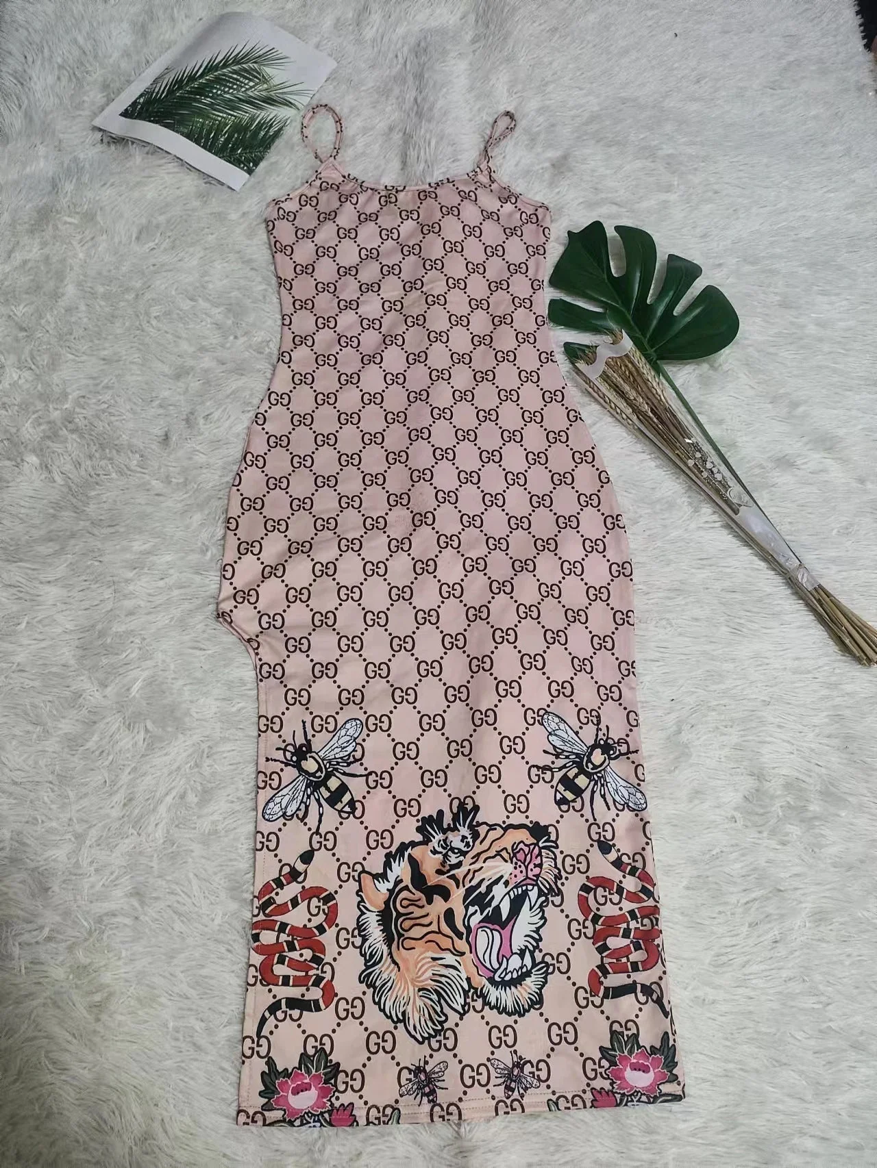 Spring and summer sexy sleeveless stretchable strap slit dress