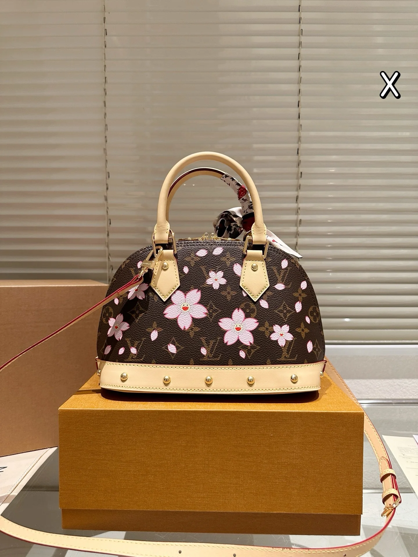 Sakura Shell Bag 18cm