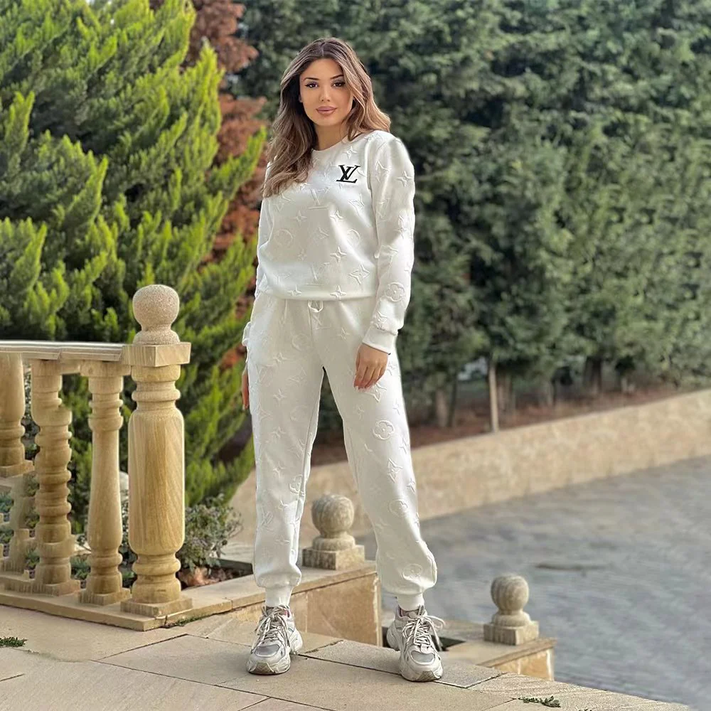 Embossed + Pocket Embroidery Thread 2-piece set