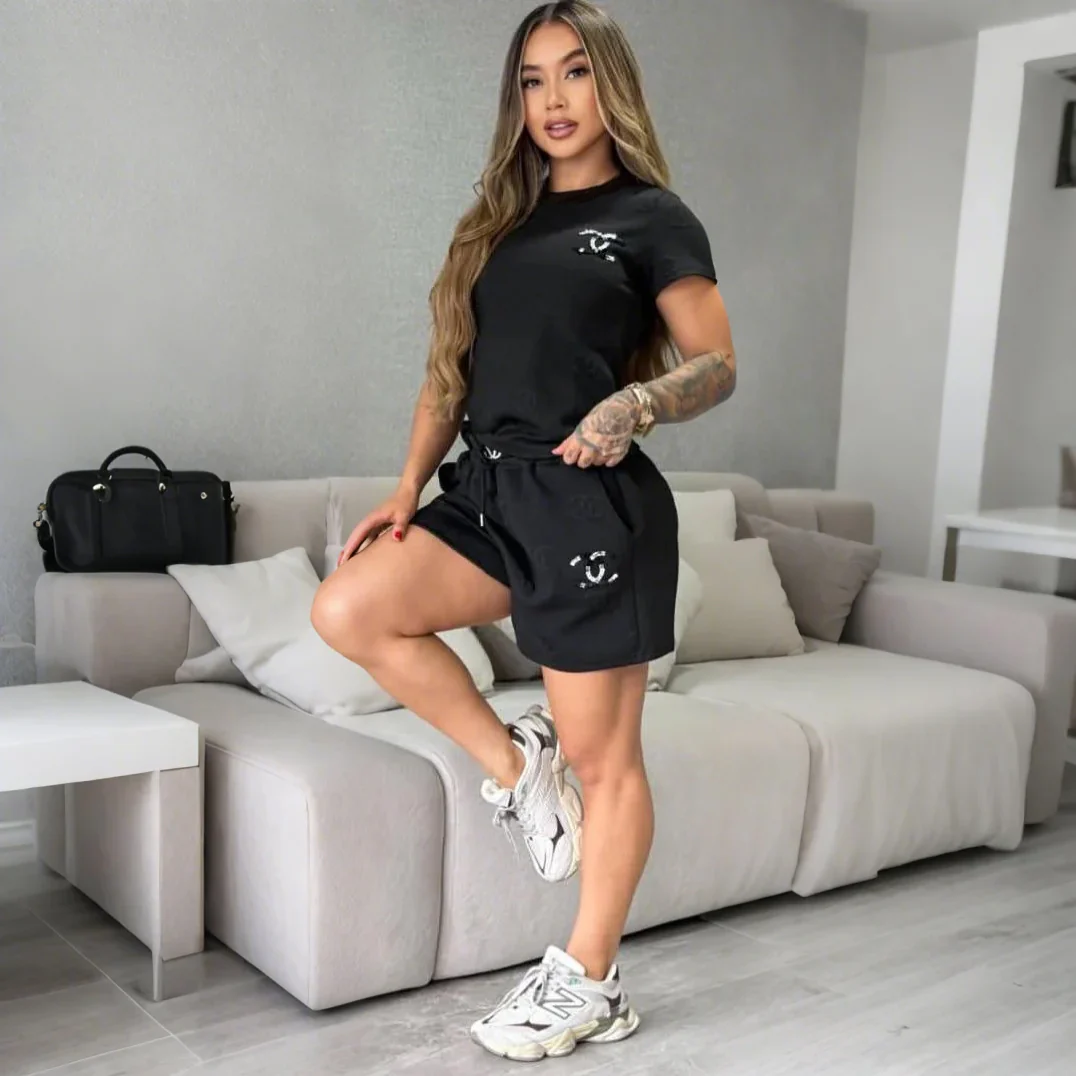 Embossed embroidery short-sleeved shorts set