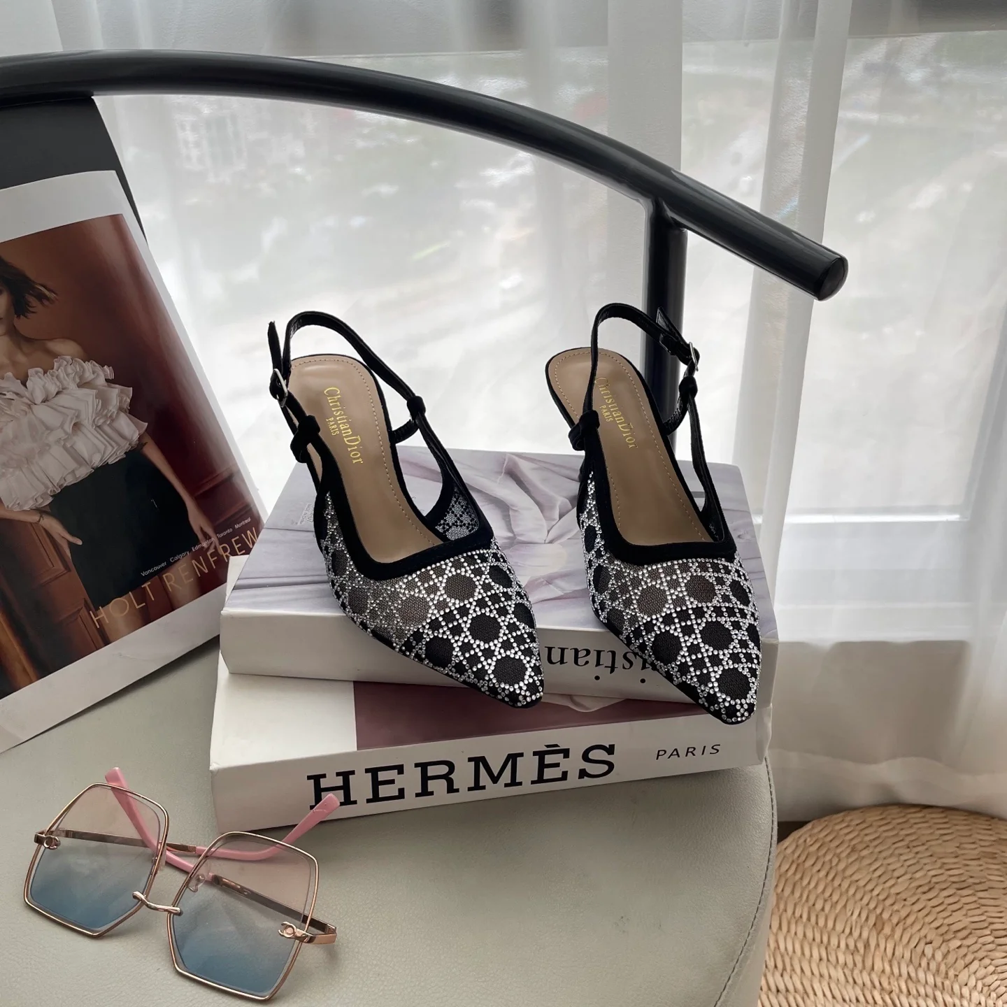 Early summer mesh diamond pressed kitten heel sandals, heel height 6.5CM