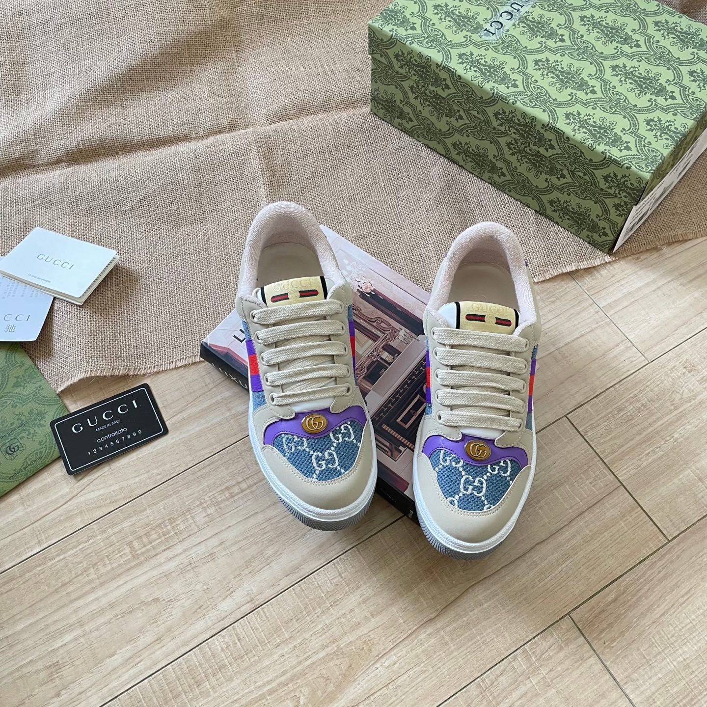 Dirty shoes for couples