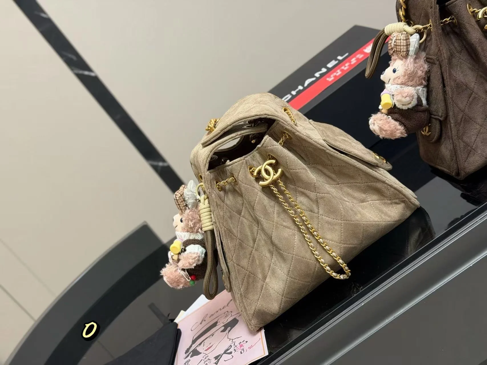 Diamond chain shoulder bag