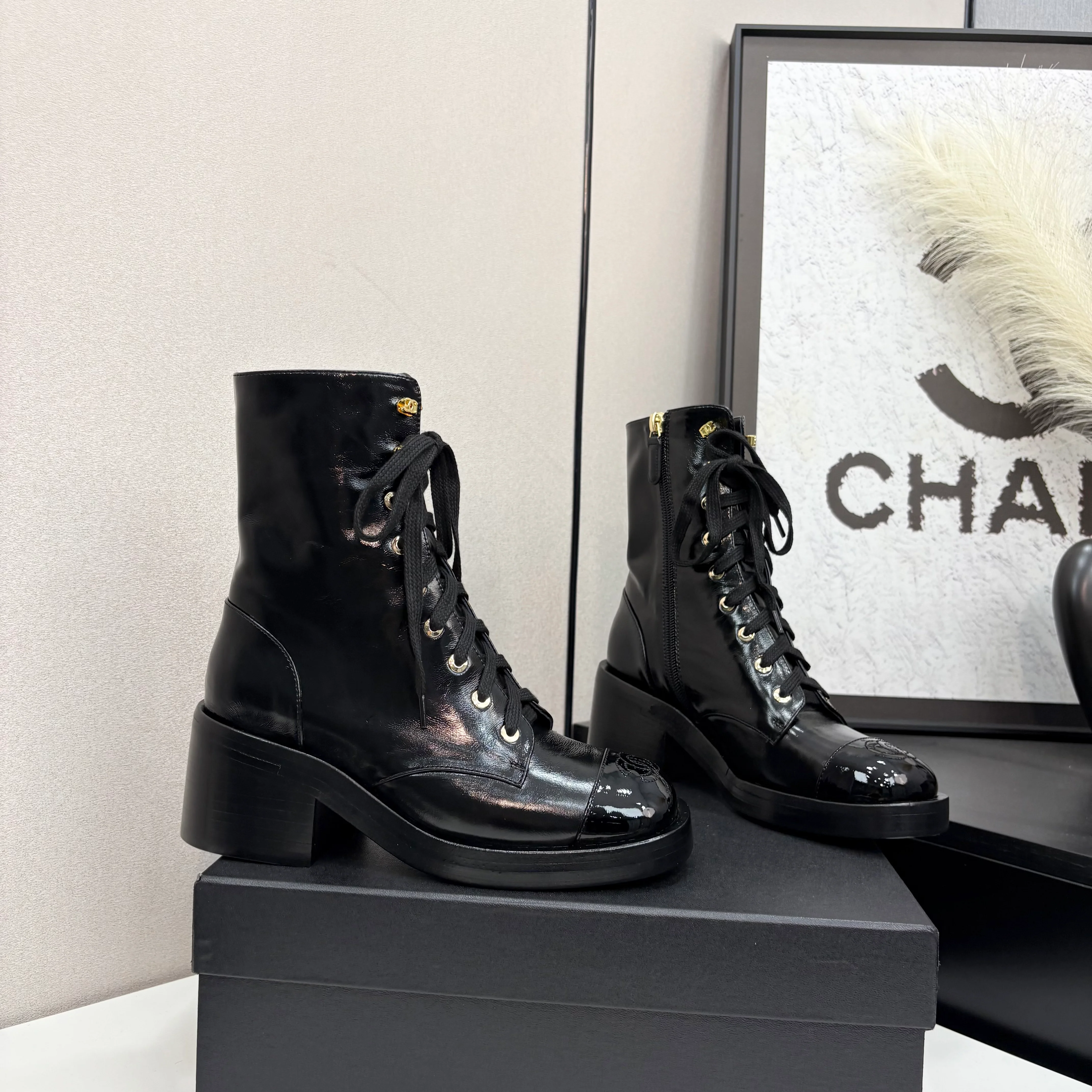 Popular heavy-duty ankle boots