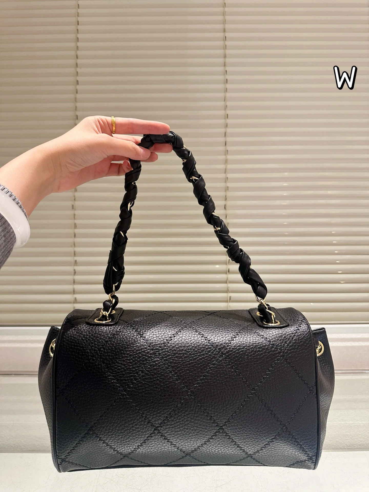 Litchi pattern chain bag 29CM