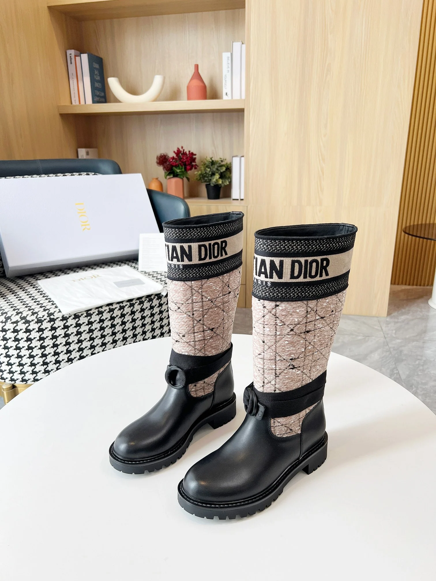 Autumn and winter retro work boots Heel height: 3.0cm