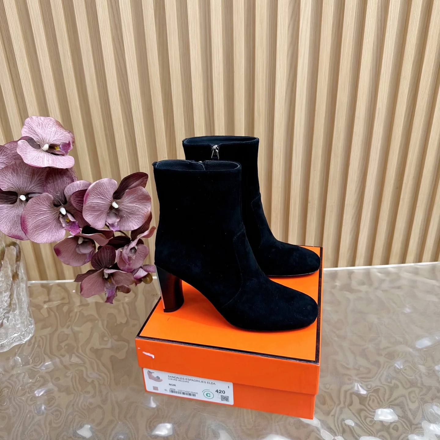 New Retro Minimalist Iron Plate 7cm Block Heel Ankle Boots