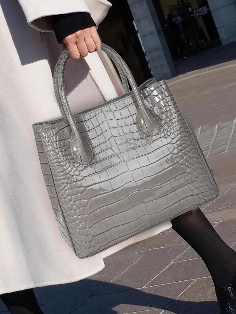 High-end genuine leather women's bag with crocodile pattern, 2025 new model, high-class and luxurious, large capacity, mom's handbag, cowhide crossbody bag, women's bag