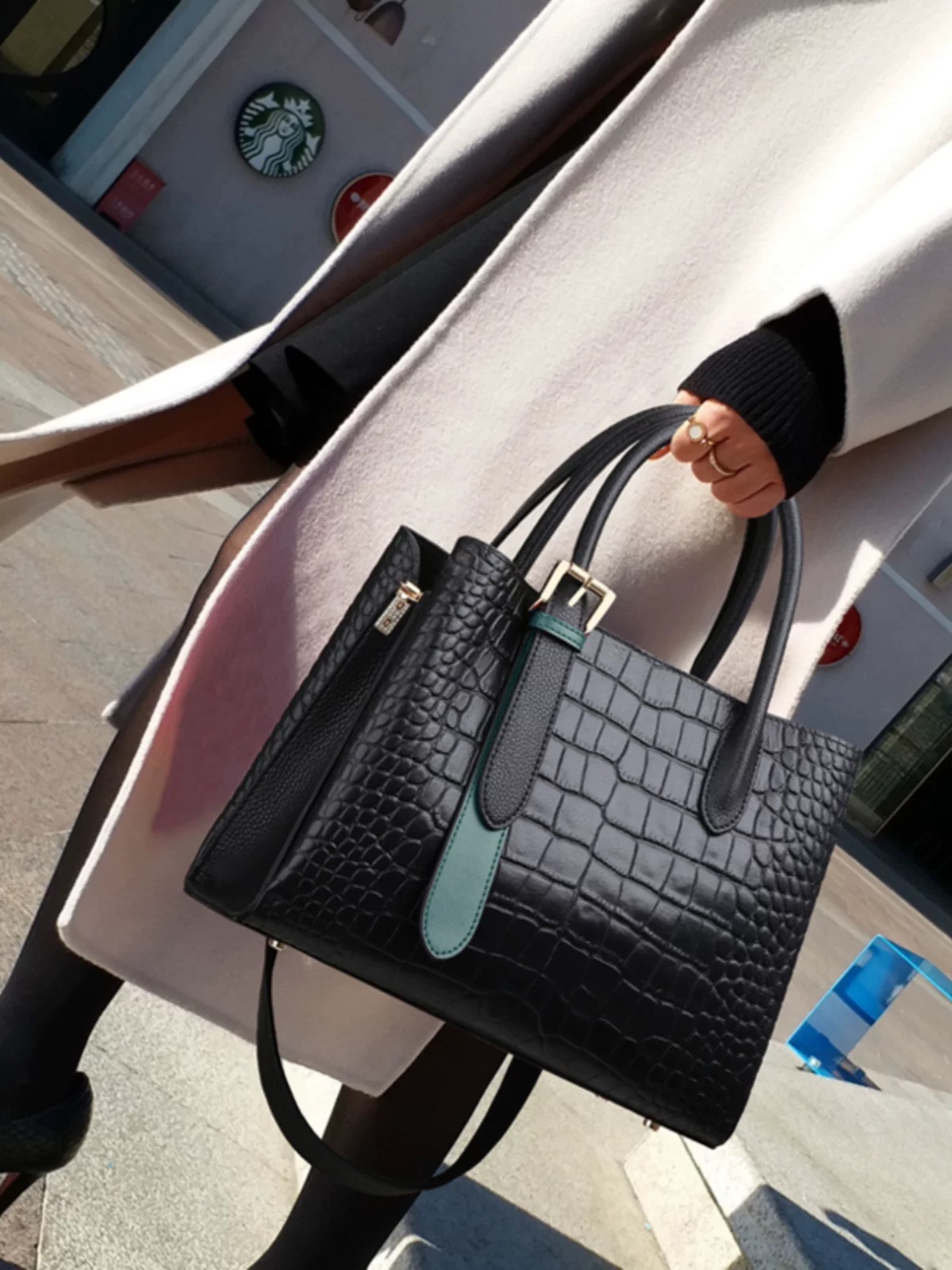 Hong Kong genuine tote bag - 2025 new model, large capacity, crossbody bag with crocodile pattern, single shoulder handbag, genuine leather for women
