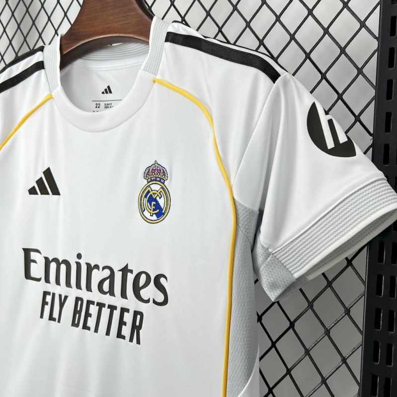 2025/2026 Real Madrid Home Football Shirt (Kids Size)