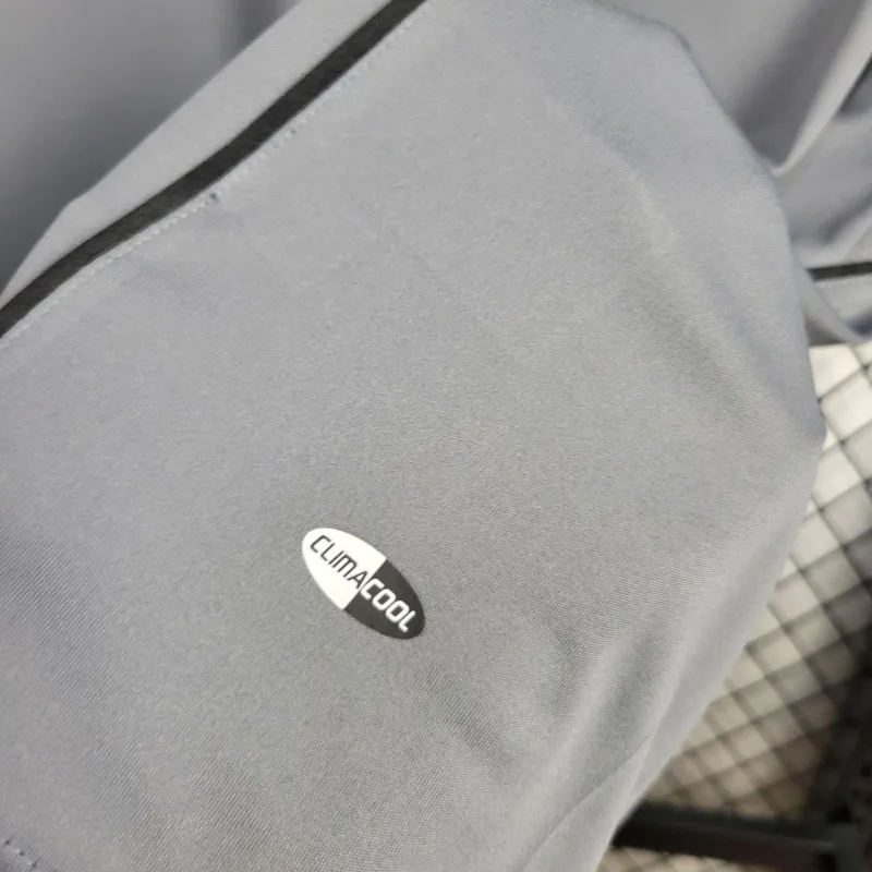 2005/2006 Retro Real Madrid Third Away Football Shirt