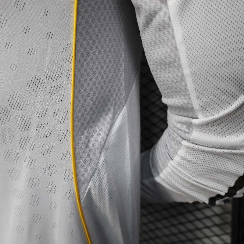 2025/2026 Real Madrid Authentic Long Sleeve Home Football Shirt