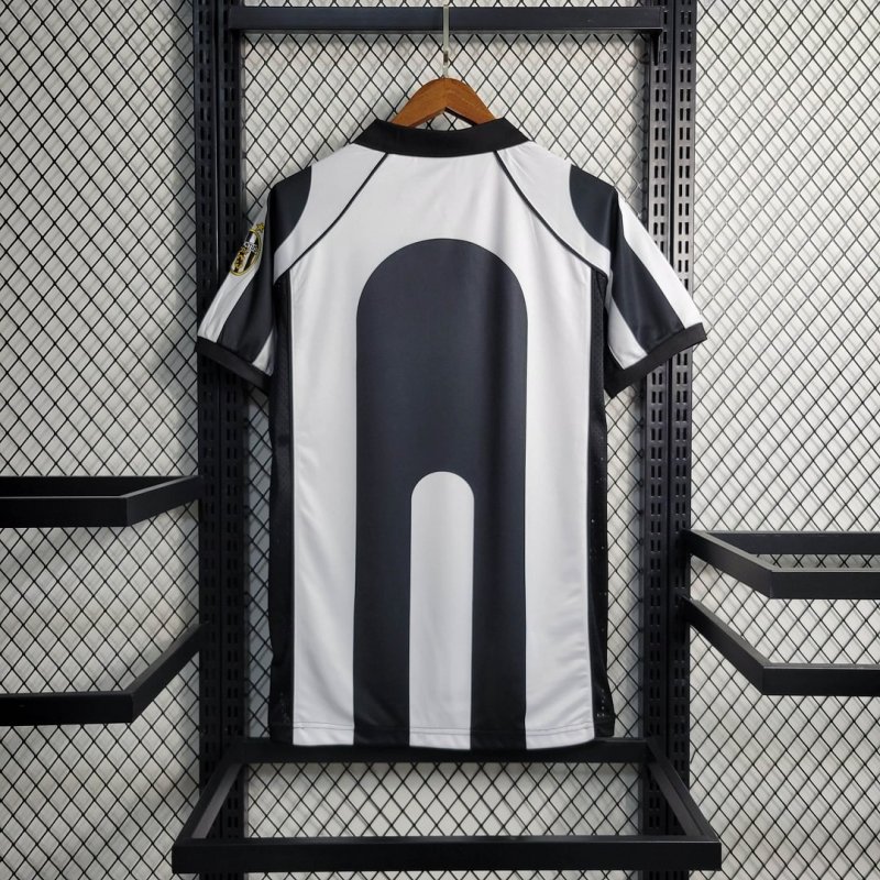 1997/1998 Retro Juventus Home Football Shirt