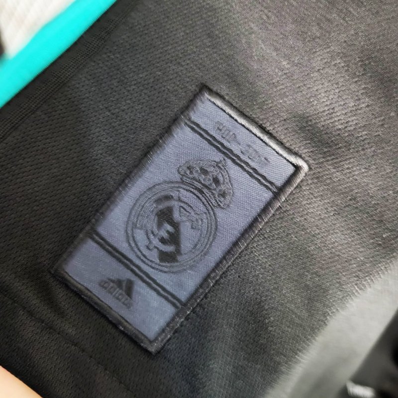 1:1 copy top quality 2017/2018 Retro Real Madrid Away Football Shirt