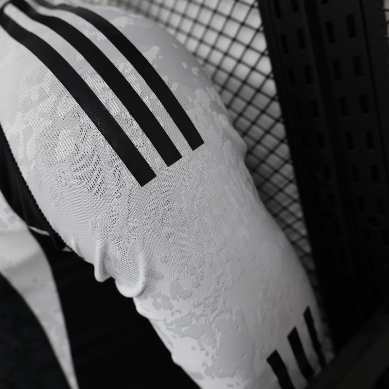 2024/2025 Player Edition Juventus Home Long Sleeve Football Jersey