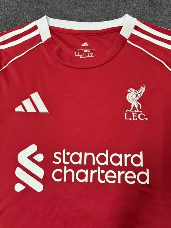 2025/26 Liverpool Home Football Shirt (Fan Edition)