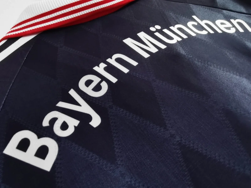1997/1999 Retro Bayern Munchen Home Football Shirt