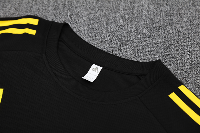 2025/26 short sleeve Manchester United black training suit(child size)