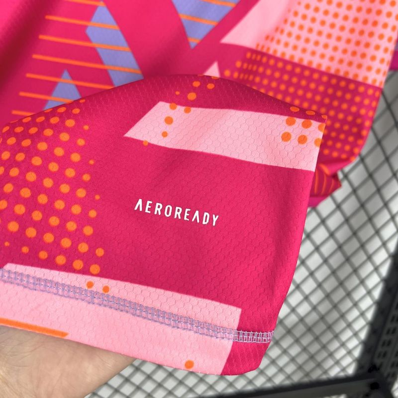 2025/2026 Flamengo Pink Goalkeeper Edition Football Shirt