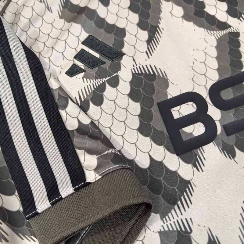 2025/26 Bayern Munich co-branded football jersey