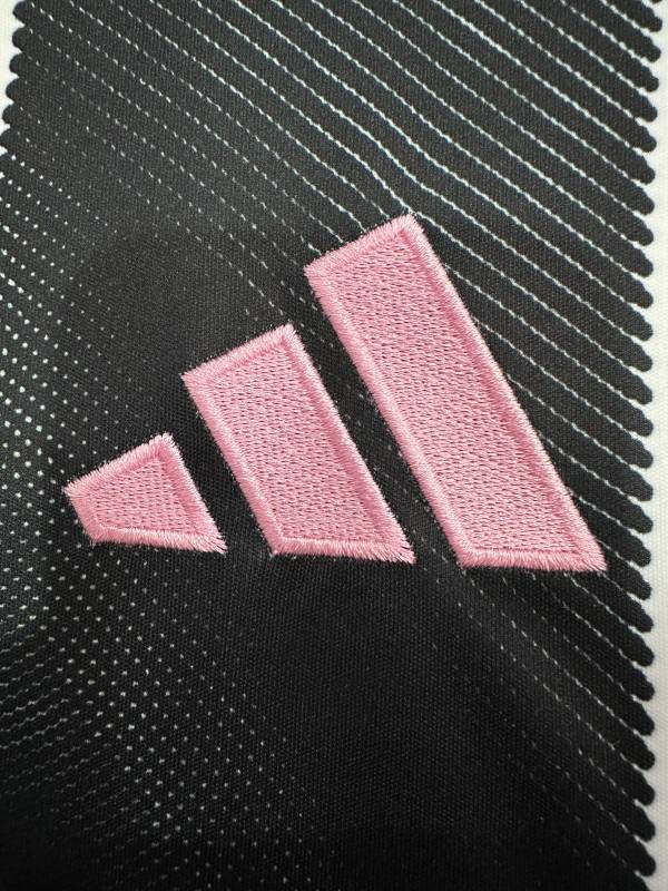 2025/26 Juventus Home Fan Version Football Jersey