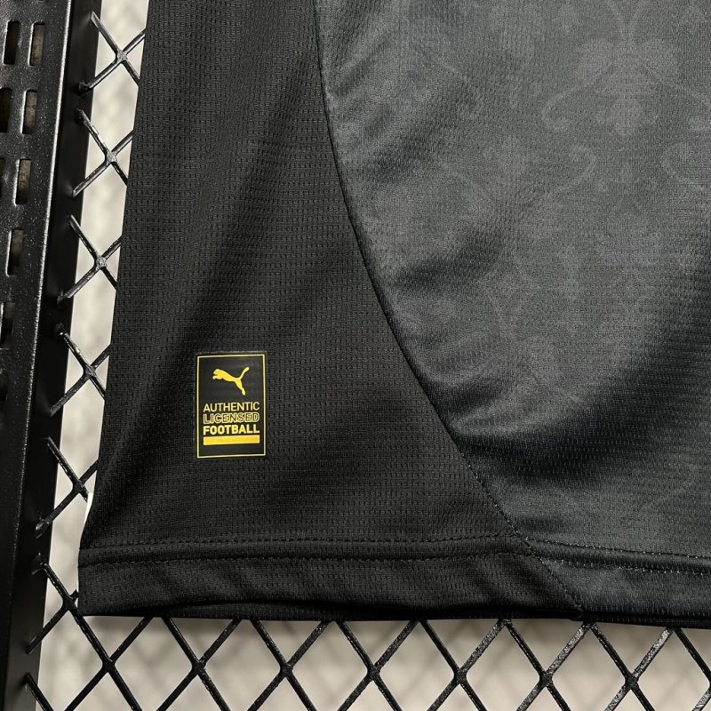 202/42025 Valencia Away Football Shirt