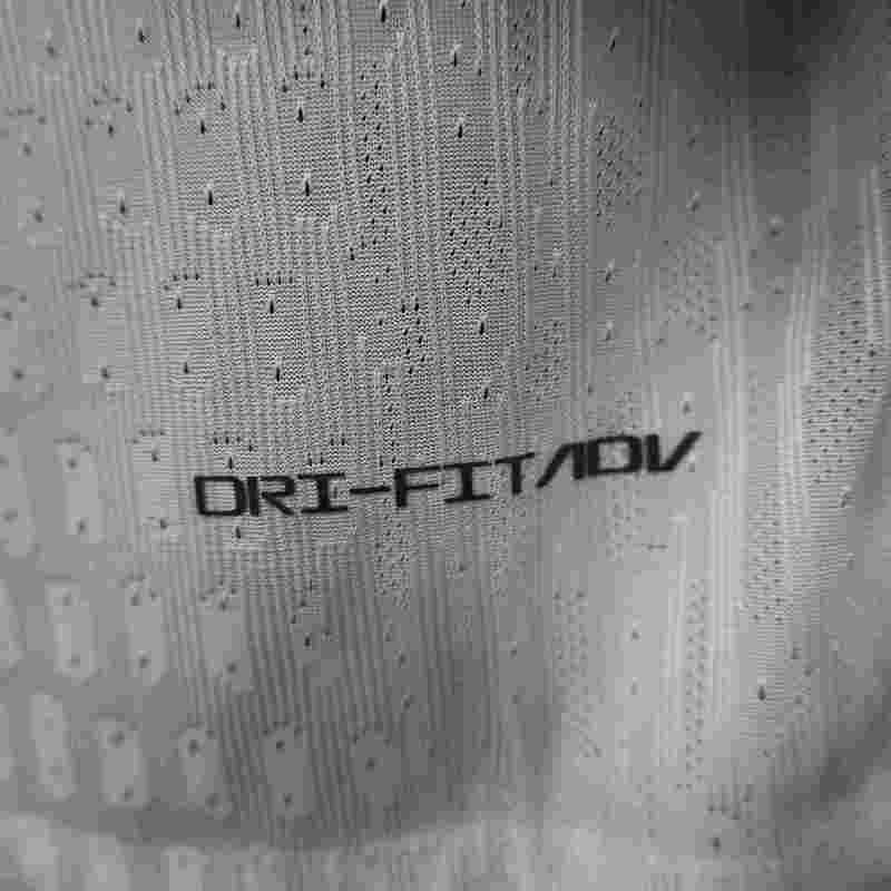 2025/2026 Tottenham Hotspur Home Football Shirt