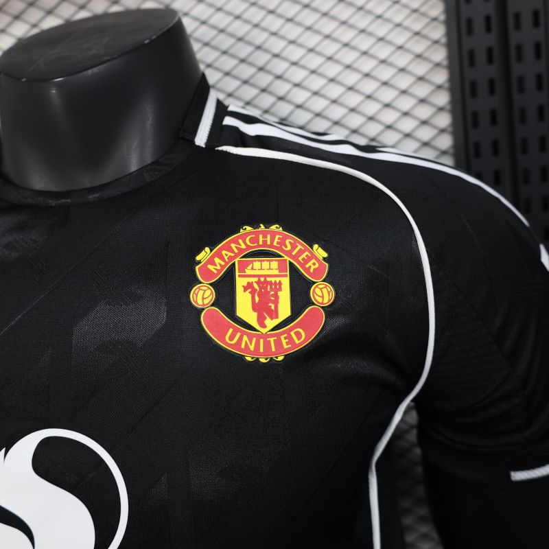 2025/26 Manchester United special edition football jersey
