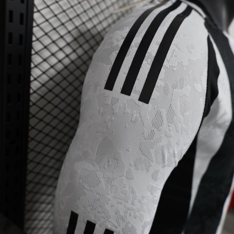 2024/2025 Player Edition Juventus Home Long Sleeve Football Jersey
