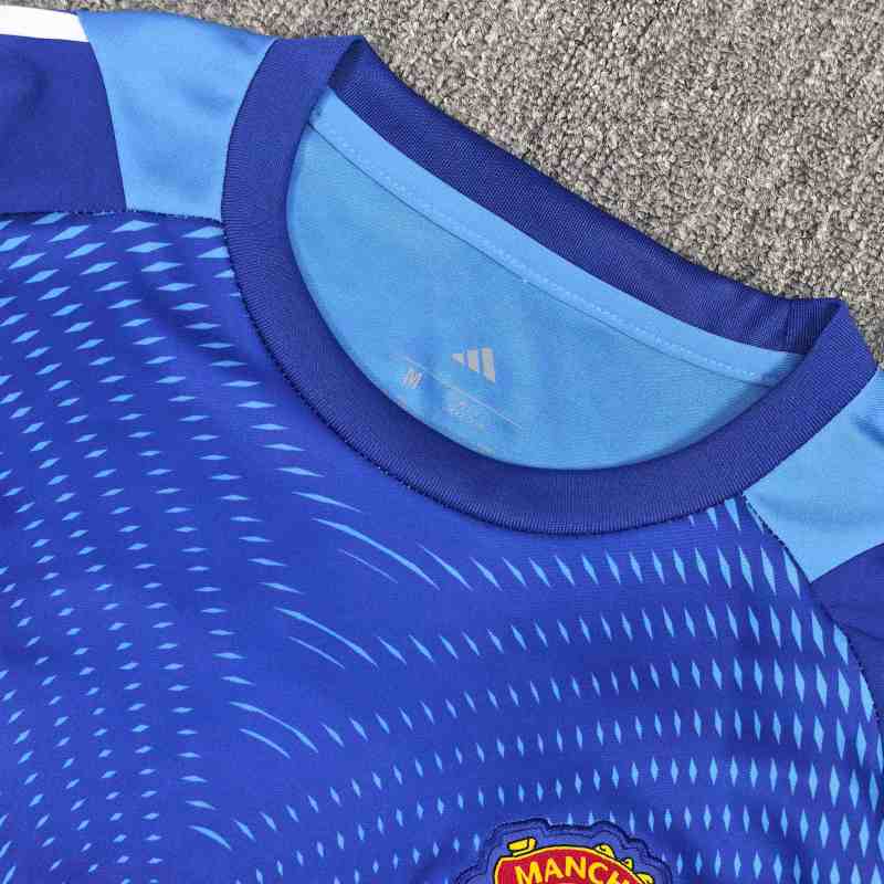 2025/2026 Manchester United Goalkeeper Football Shirt (Fan Edition)