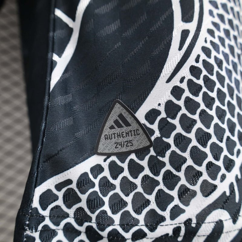 2024/2025 Player Version Real Madrid Special Edition Chinese Dragon Football Shirt