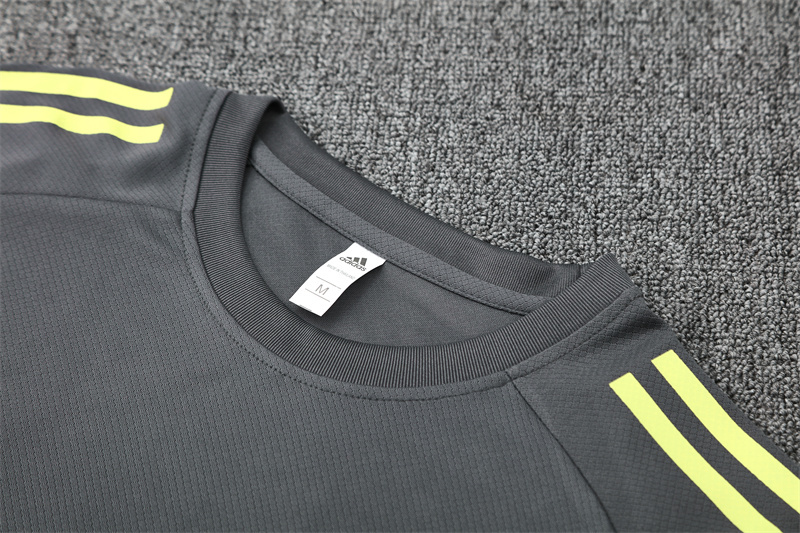 2025/26 short sleeve Real Madrid dark grey training suit(Kids Size)