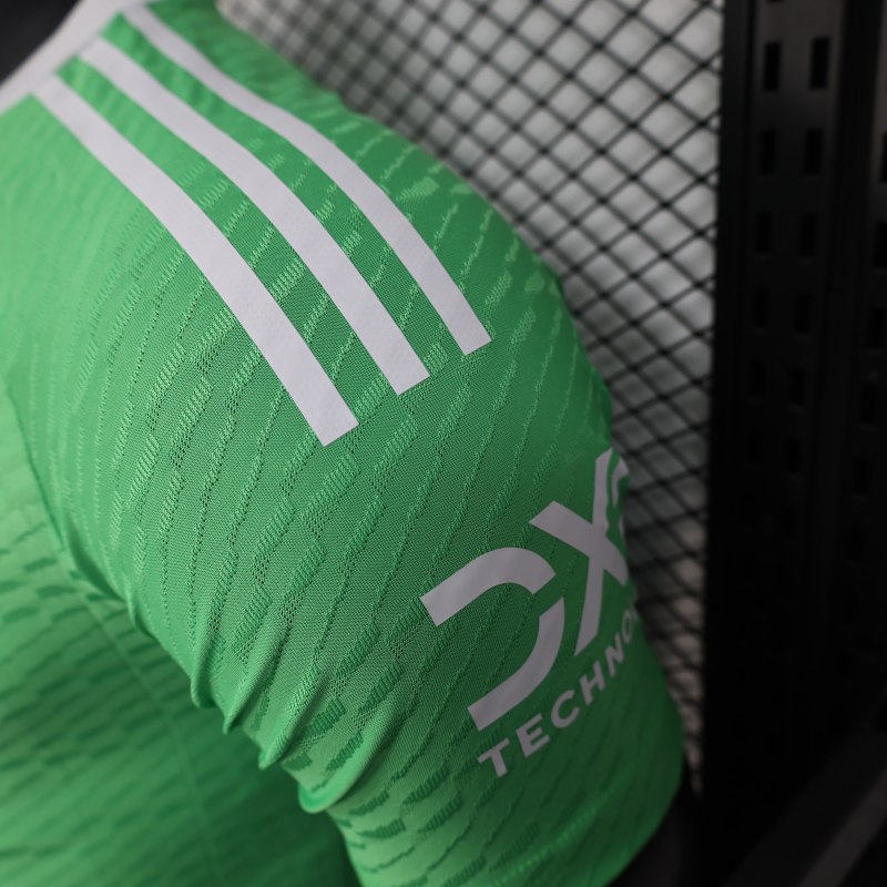 2025/26 Manchester United Goalkeeper Green Player Shirt