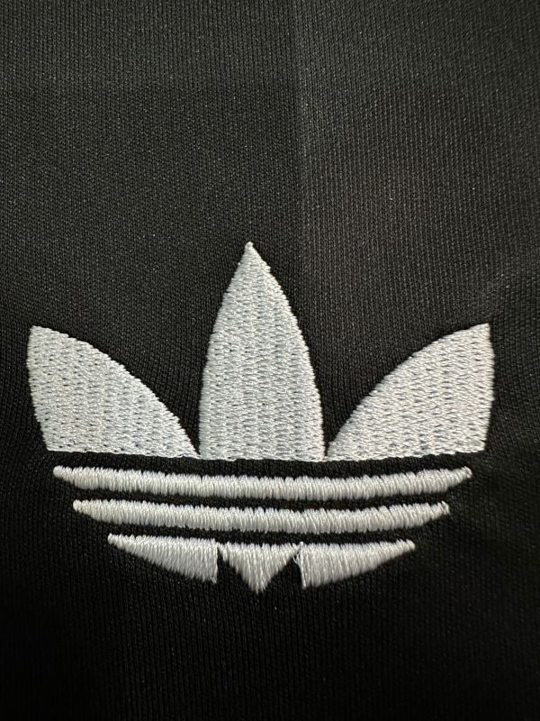 2025/26 Real Madrid Goalkeeper Black Fan Edition Football Shirt