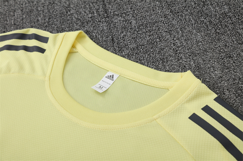 2025/26 short sleeve Real Madrid yellow training suit