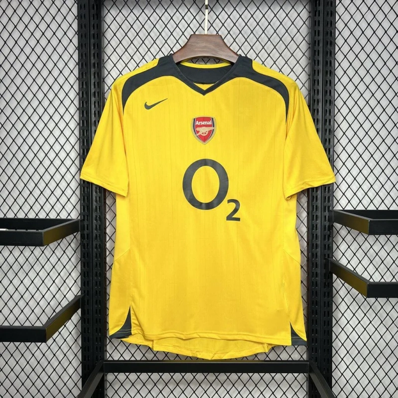 2005/2006 Retro Arsenal Away Football Shirt