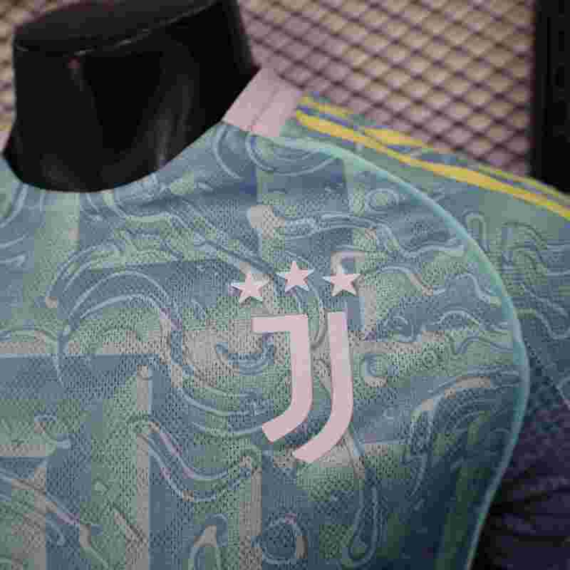 2025/2026 Juventus Authentic Away Football Shirt