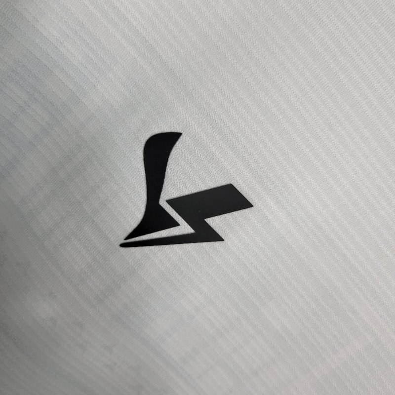 2023/2024 Vitória Away Football Shirt