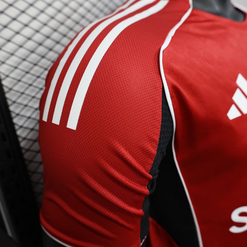 2025/26 Manchester United Home Football Shirt