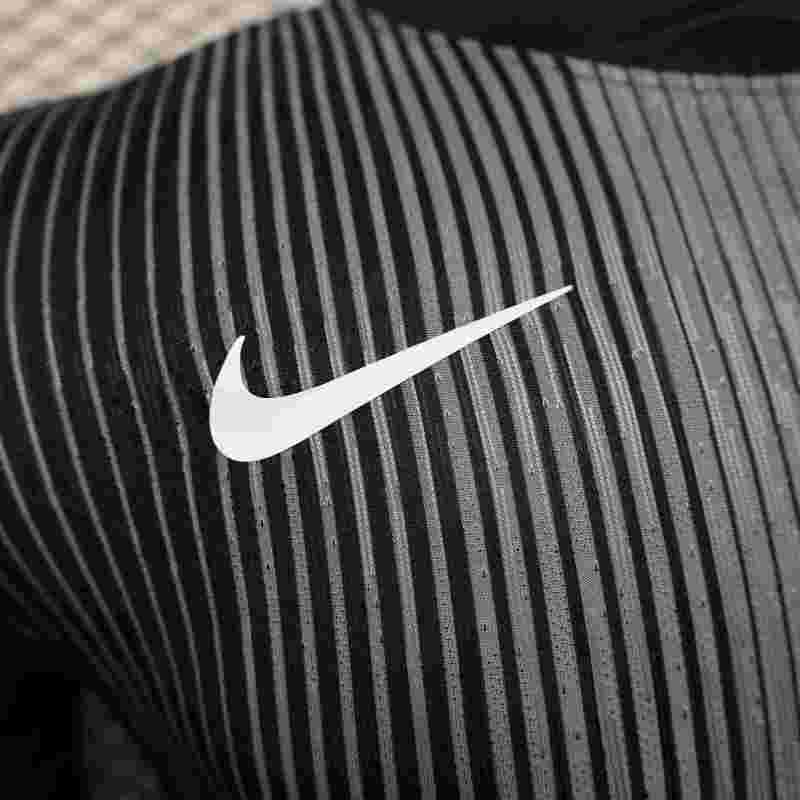 2025/2026 Paris Saint-Germain Player Edition Goalkeeper Football Shirt