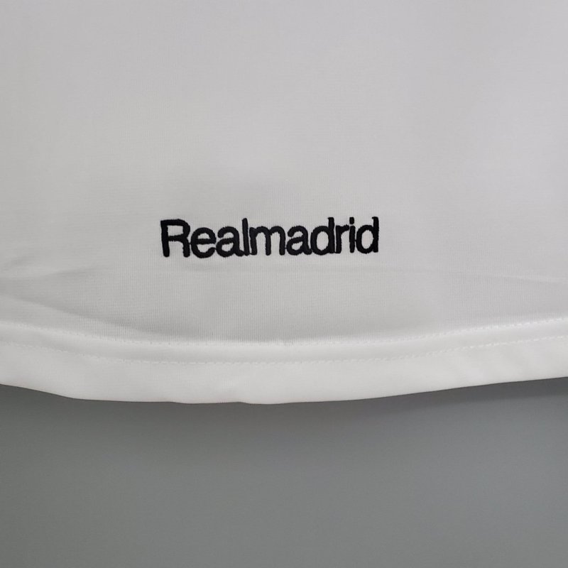 2005/2006 Retro Real Madrid Home Football Shirt