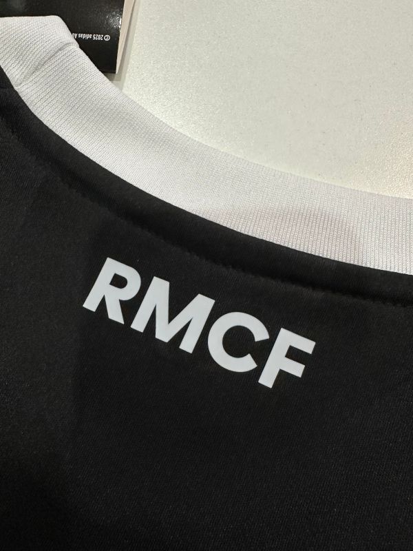 2025/26 Real Madrid Goalkeeper Black Fan Edition Football Shirt