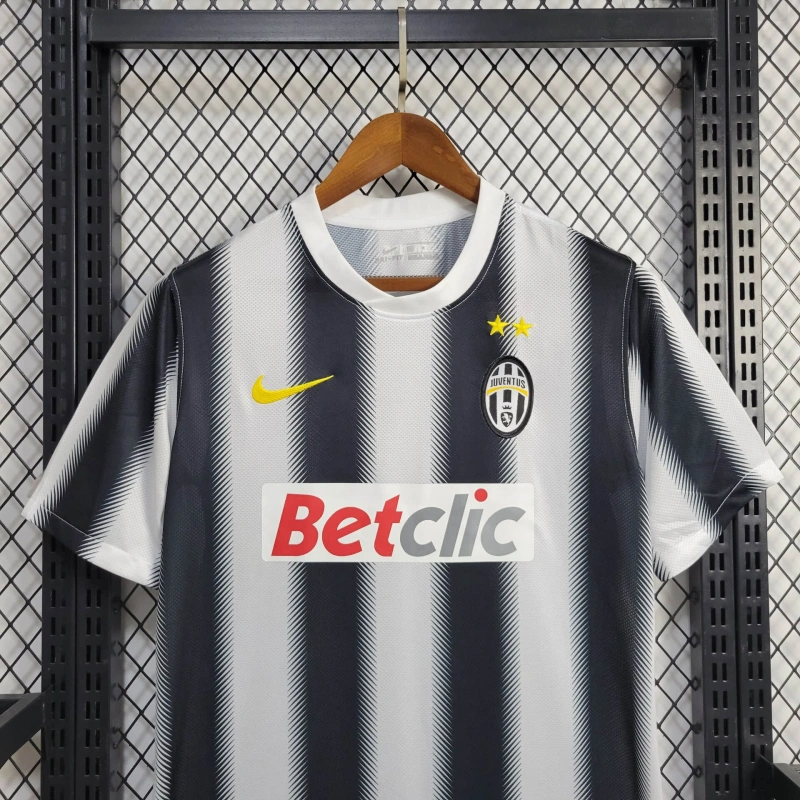 2011/2012 Retro Juventus Home Football Shirt