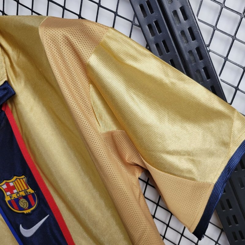 2001/2002 Retro Barcelona Away Football Shirt