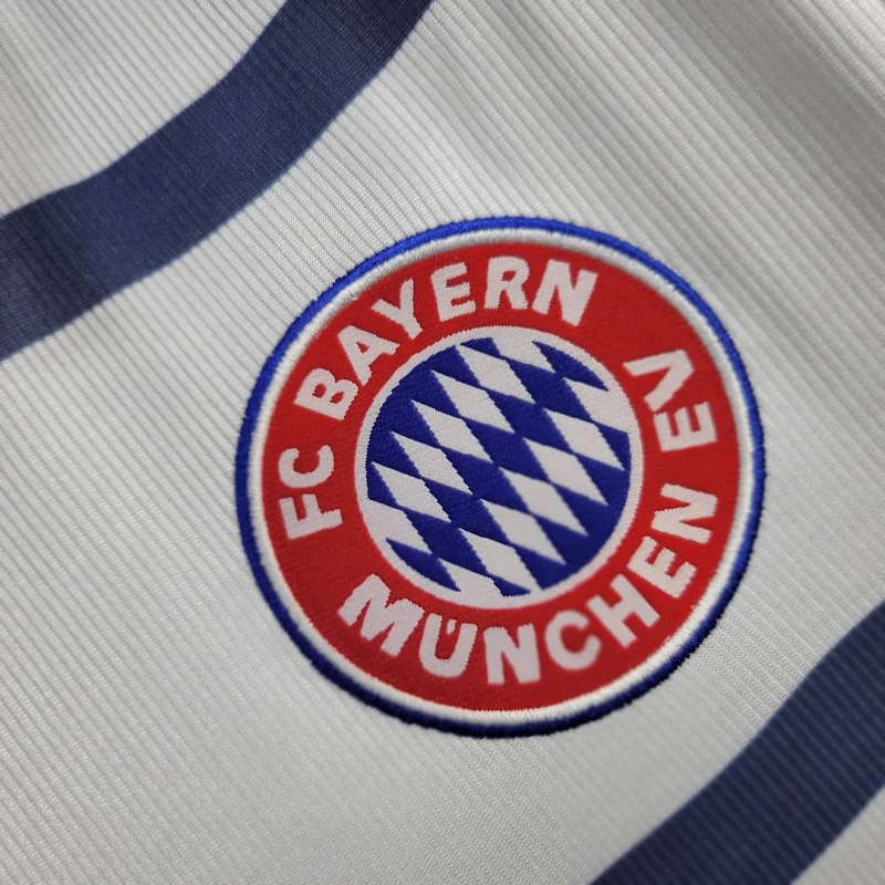 1998/2000 Retro Bayern Munchen Home Football Shirt